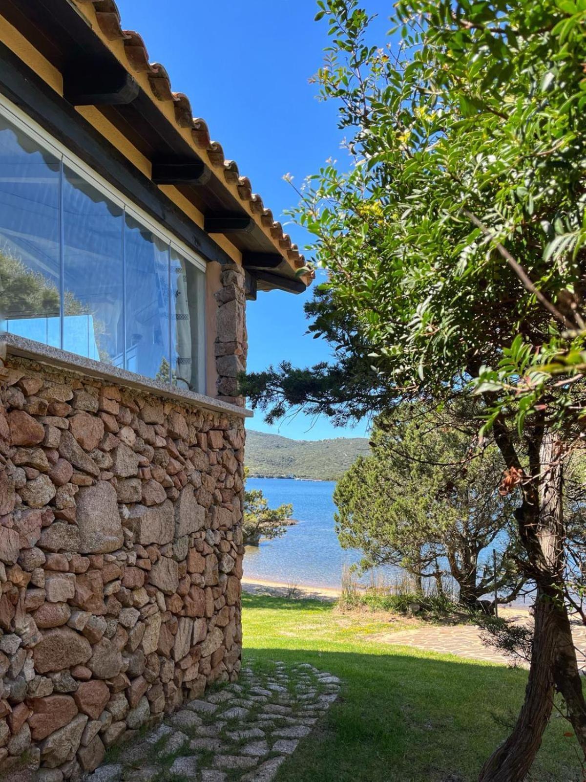 House On The - Villa